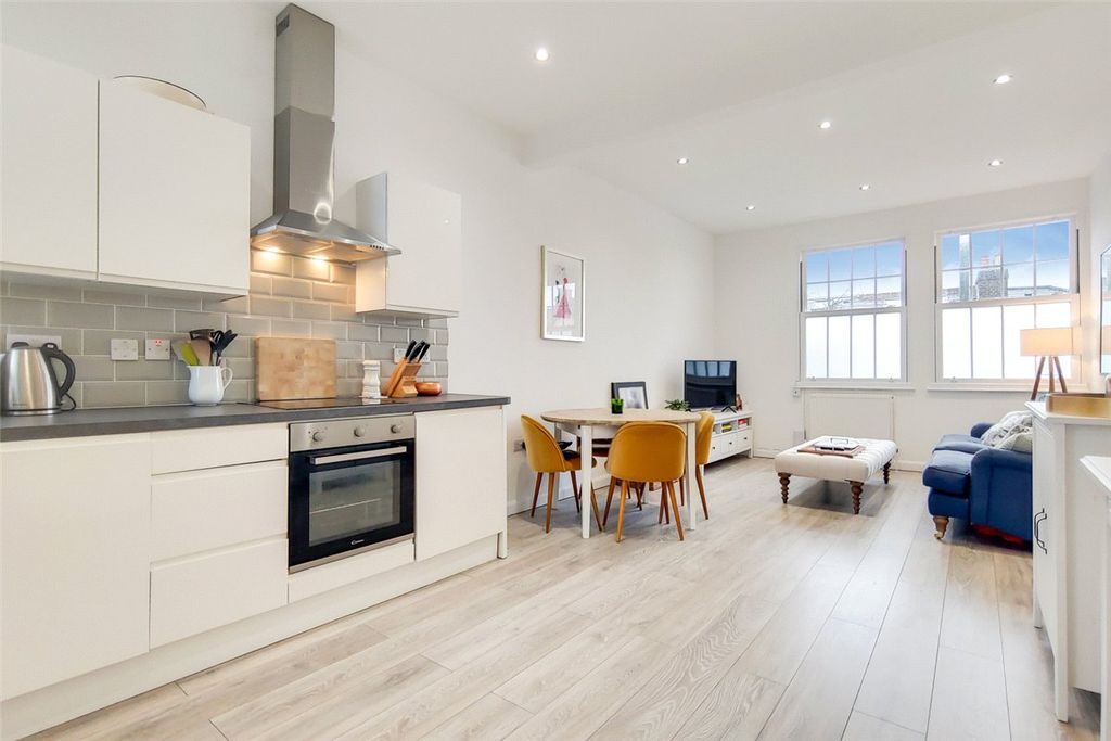 Property photo 1 of 10 Picture No. 12