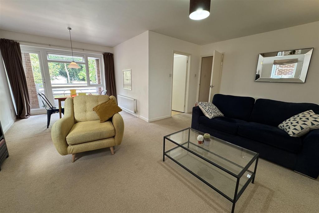 Property photo 2 of 15 Img_9836.Jpg