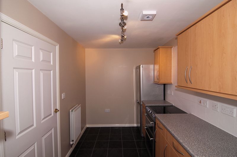 Property photo 3 of 7 Kitchen