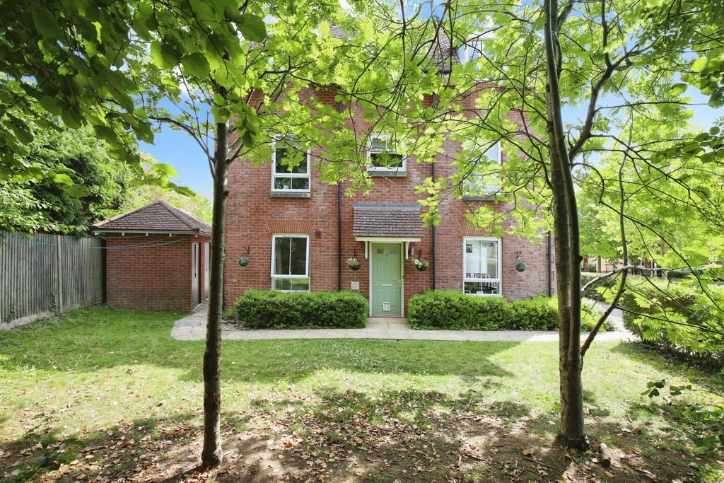 Property photo 1 of 10 Front View