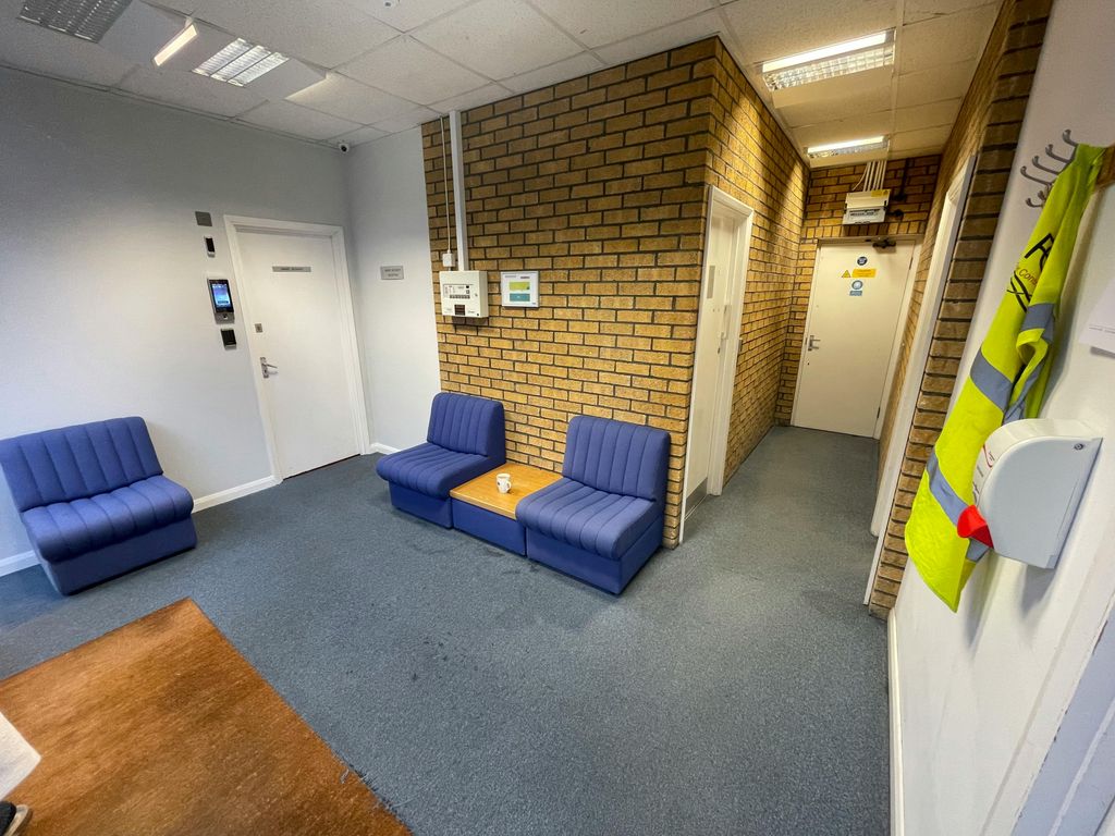 Property photo 2 of 4 Img_8998.Jpg