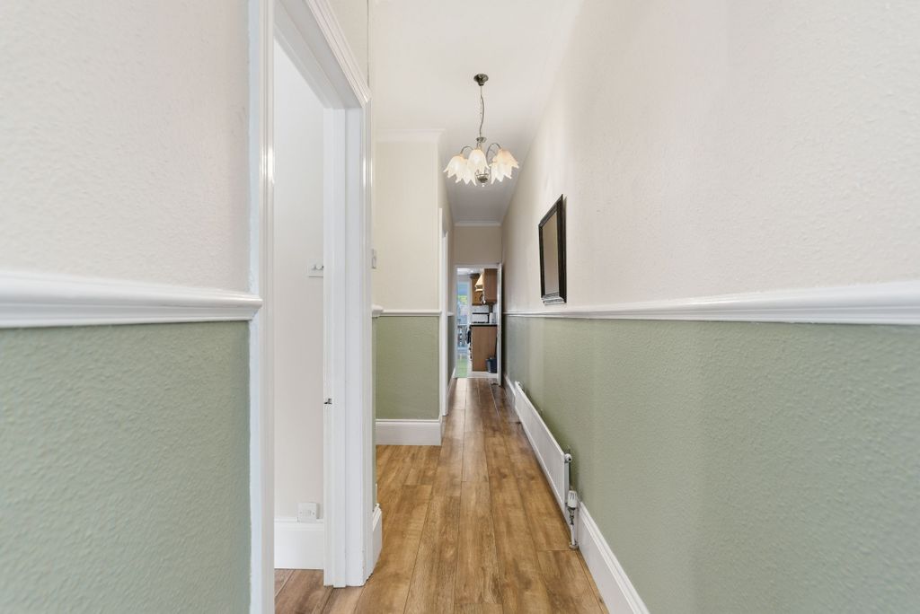 Property photo 2 of 35