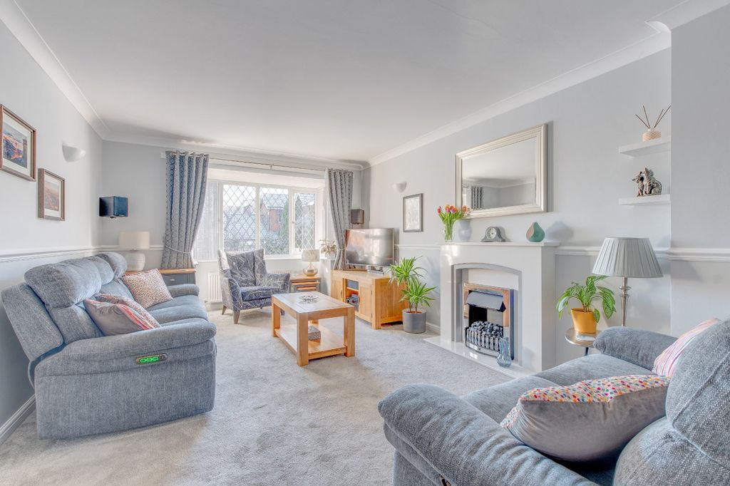 Property photo 2 of 23 Picture No. 18