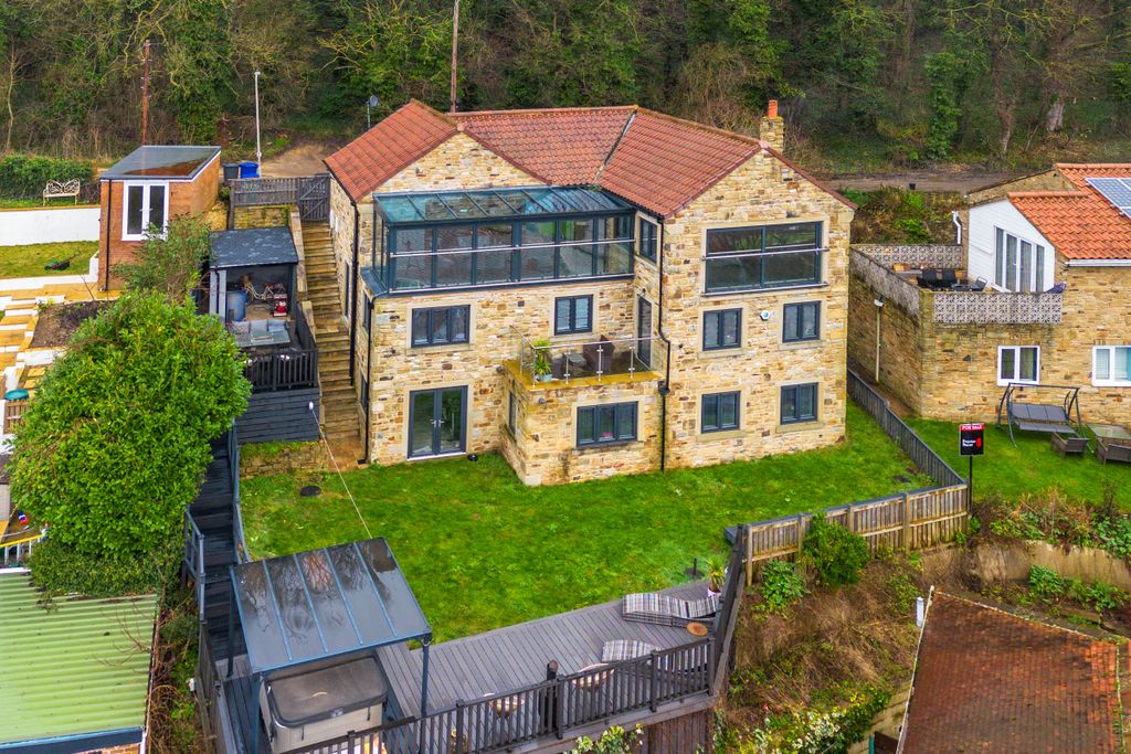 Property photo 1 of 41 External G