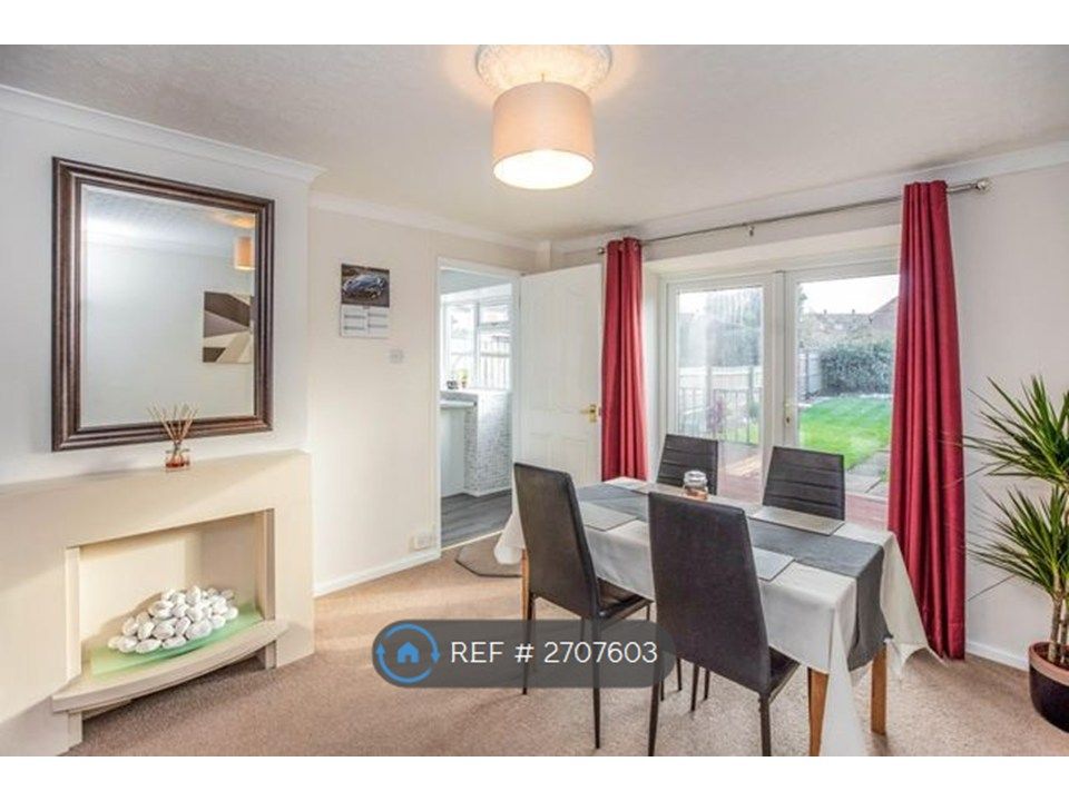 Property photo 3 of 11 Dining