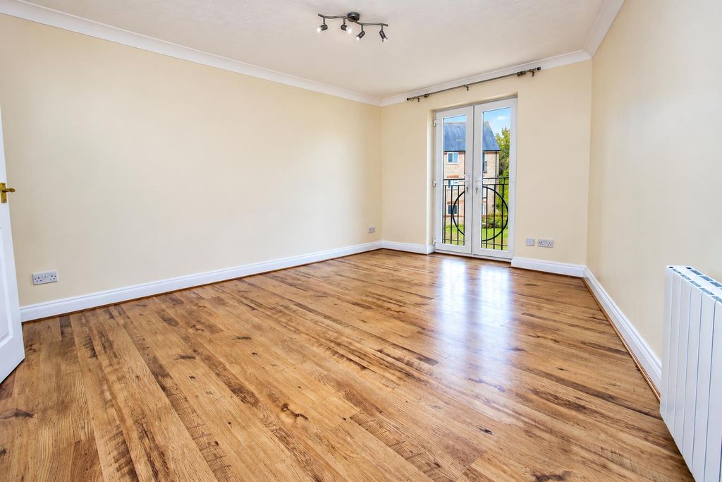 Property photo 2 of 17 11.Png