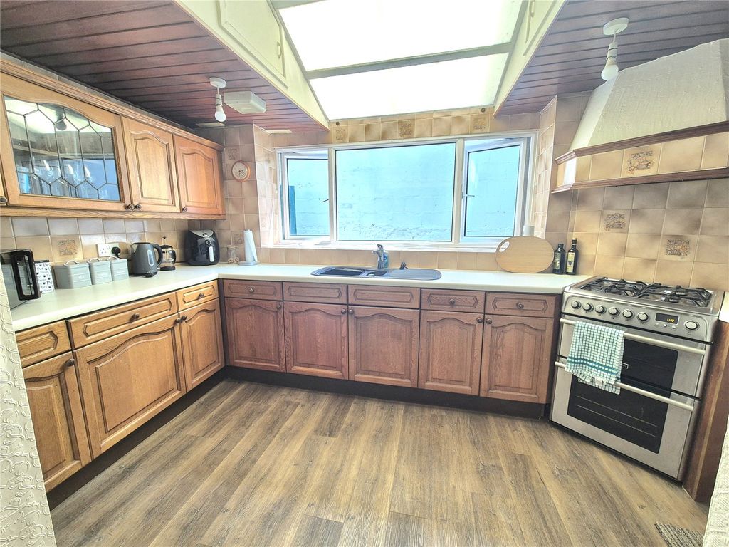 Property photo 3 of 11 Picture No. 06