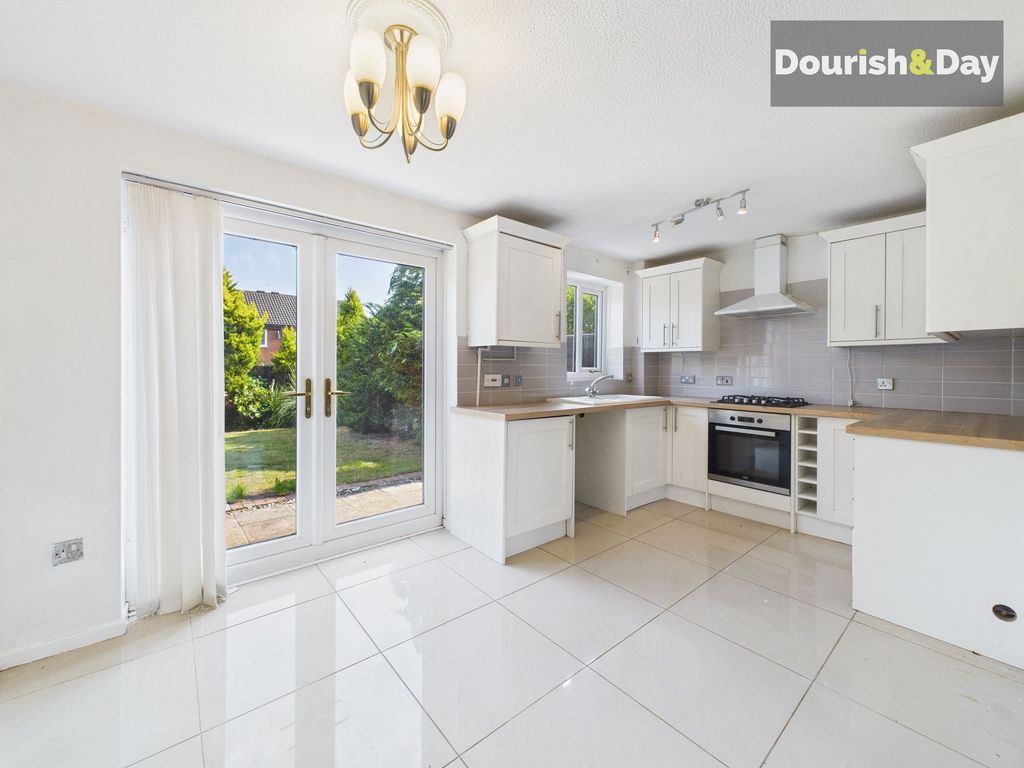 Property photo 3 of 14 Kitchen Diner