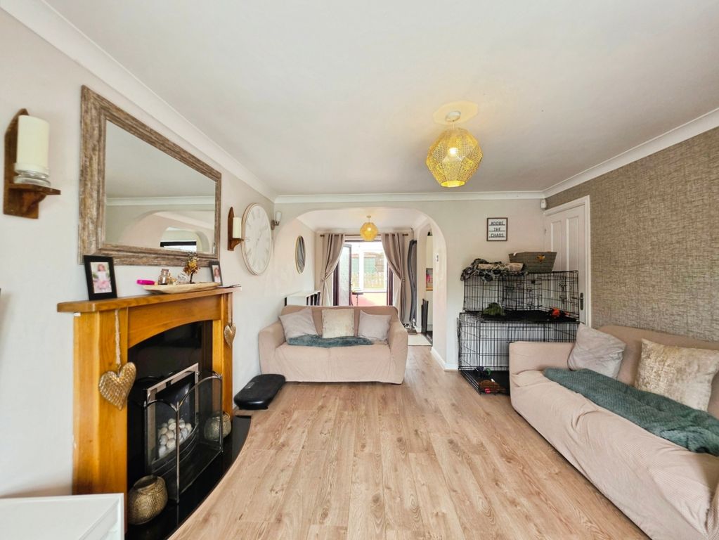 Property photo 2 of 20 Pbox-Img.Jpg