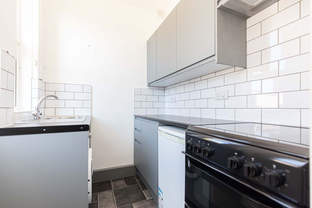 Property photo 2 of 13 346A5928