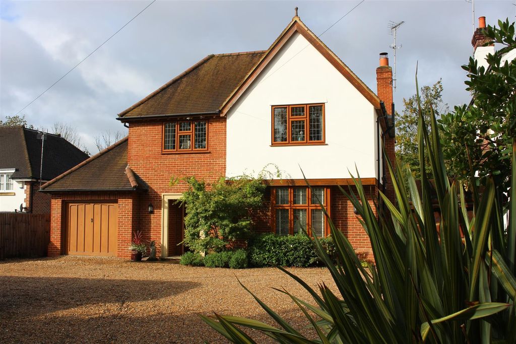 Property photo 1 of 18 New Front 20th July.Jpg