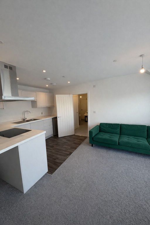 Property photo 1 of 7 Photo 5