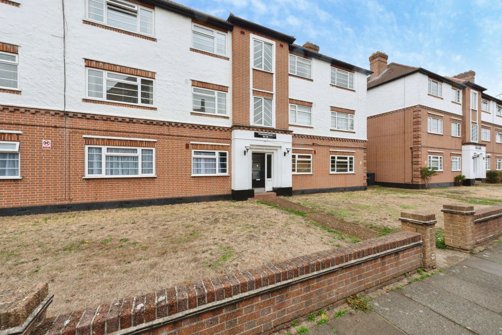 Property photo 1 of 22 Two Bedroom Ground Floor Apartment