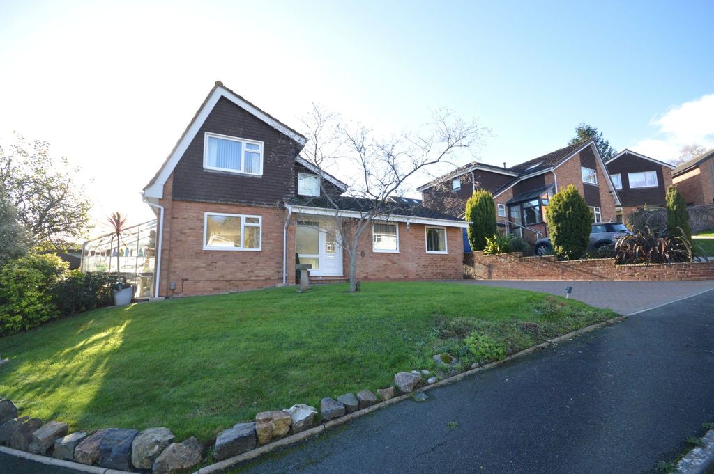 Property photo 1 of 17 Front Aspect