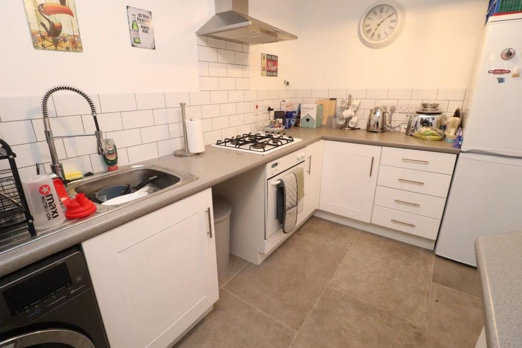Property photo 3 of 10