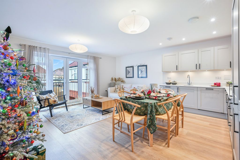 Property photo 3 of 17