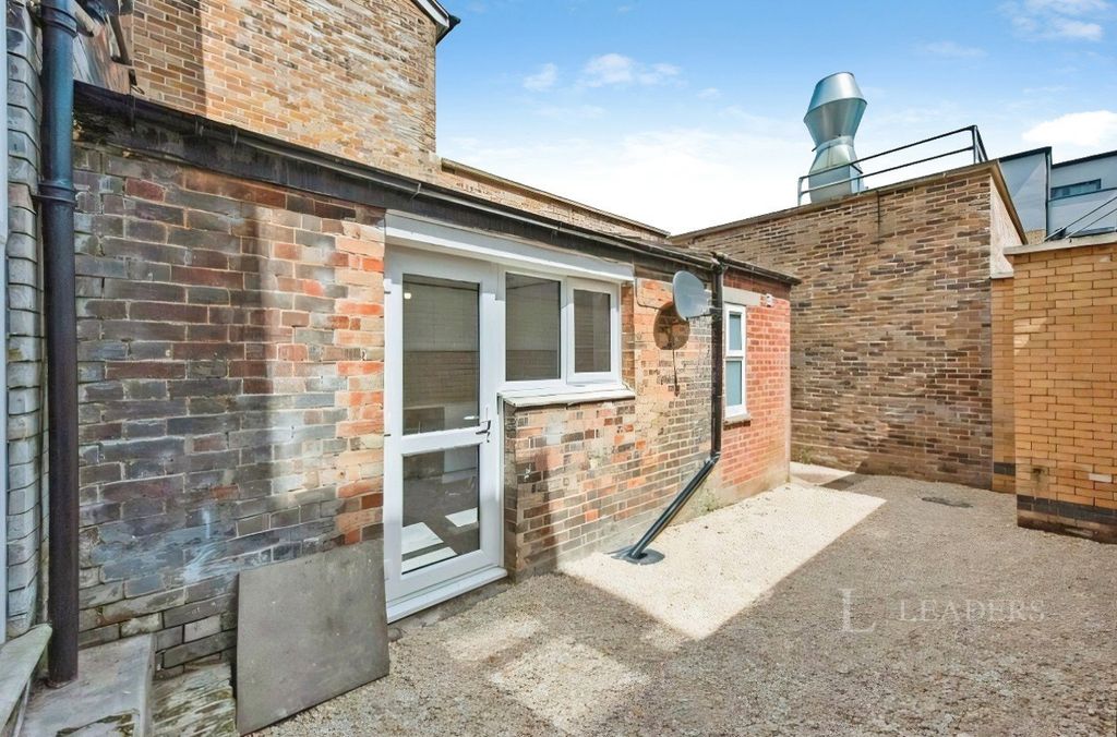 Property photo 1 of 8 Pbox-Img.Png