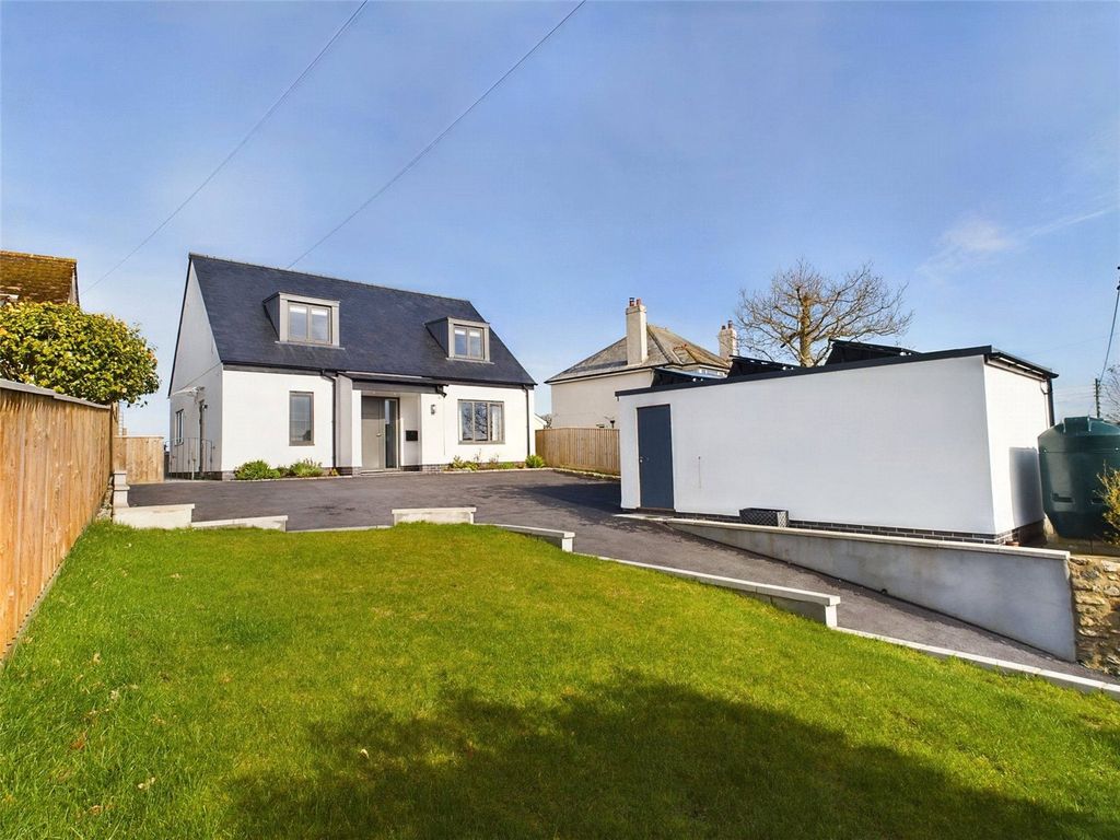 Property photo 1 of 14 Front