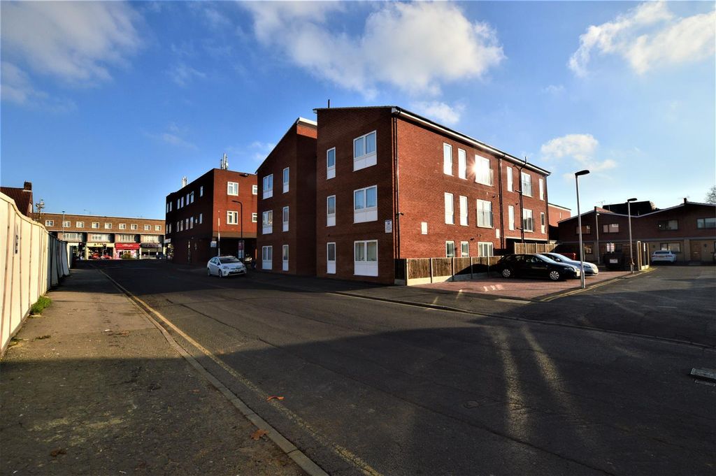 Property photo 2 of 5