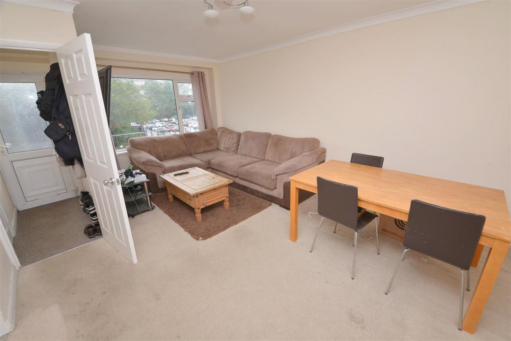 Property photo 2 of 17 Living Area