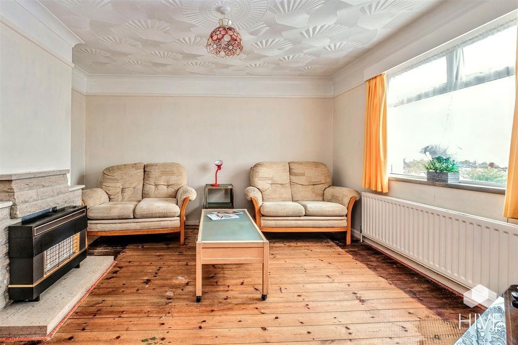 Property photo 3 of 29