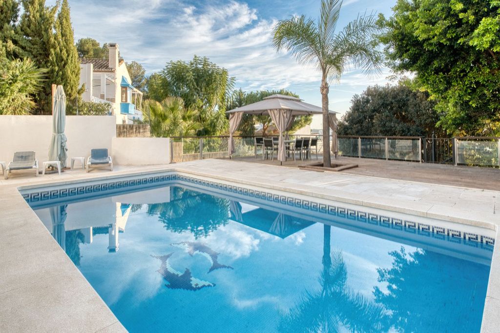 Property photo 2 of 50