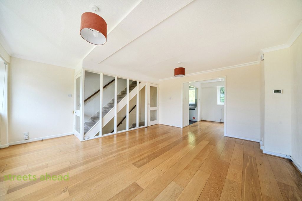 Property photo 3 of 16 cd086d4E-F808-410...