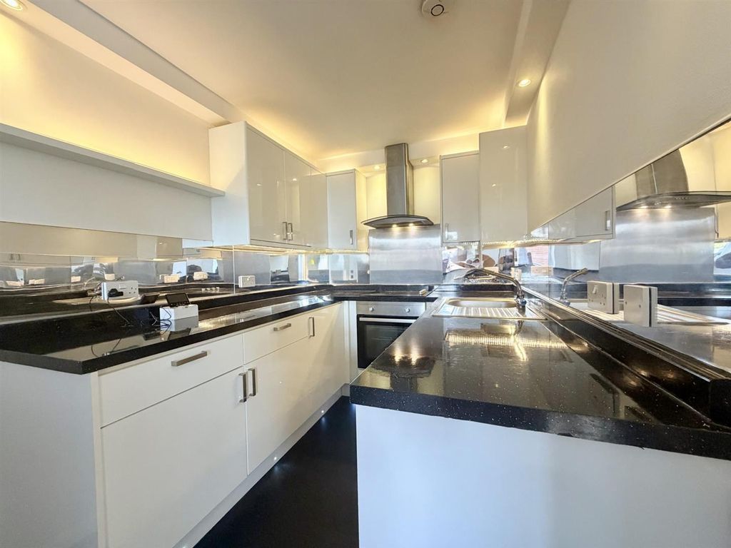 Property photo 3 of 8 1.Jpg