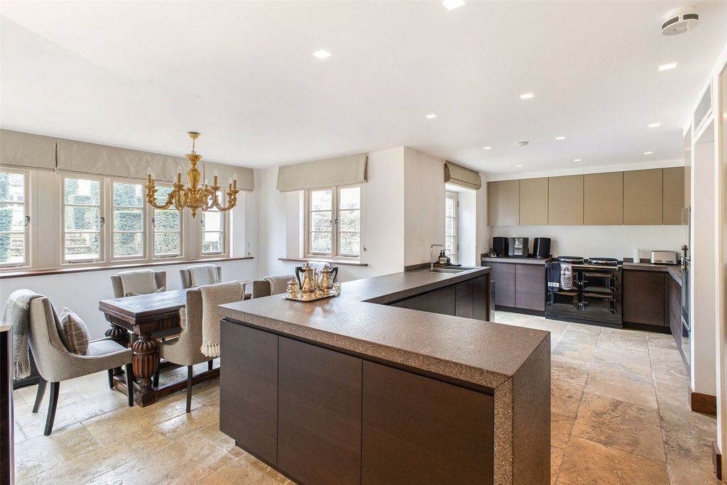 Property photo 2 of 20 Picture No. 08