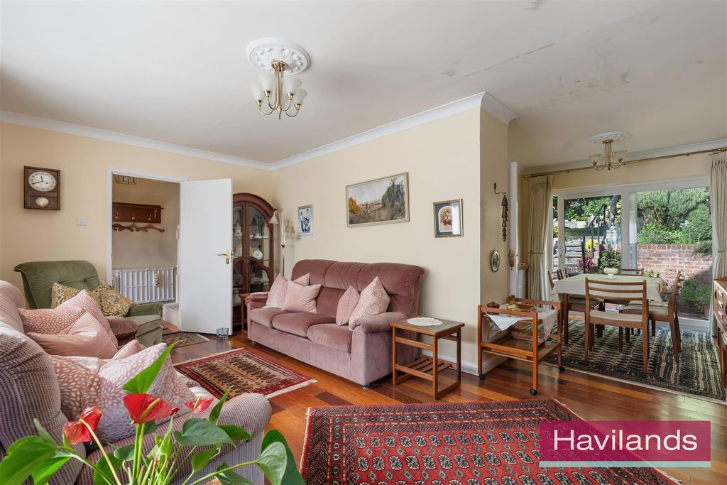Property photo 3 of 22 The Coppice-8.Jpg