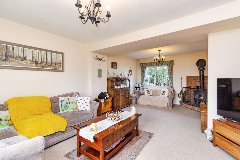 Property photo 2 of 13