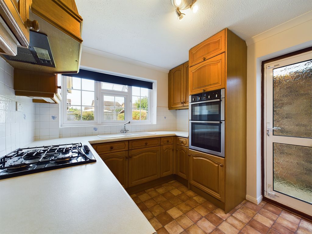 Property photo 3 of 12 Cam02136G0-Pr0028-Still004