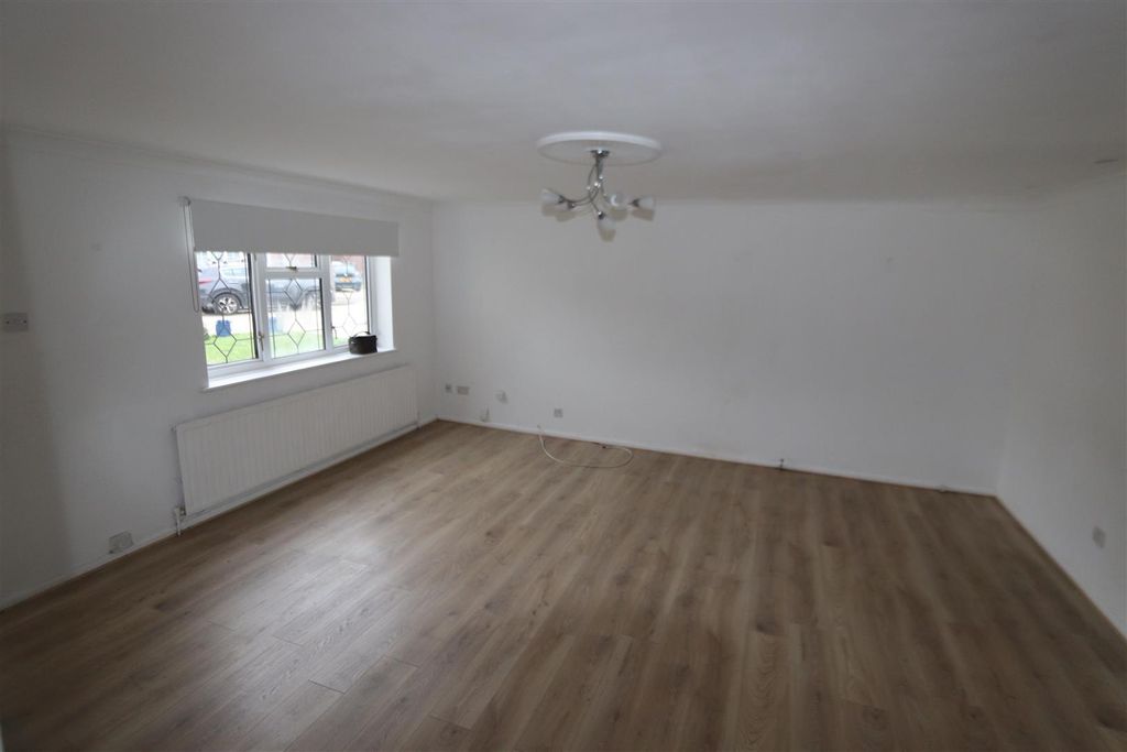 Property photo 2 of 12 Img_2648.Jpg