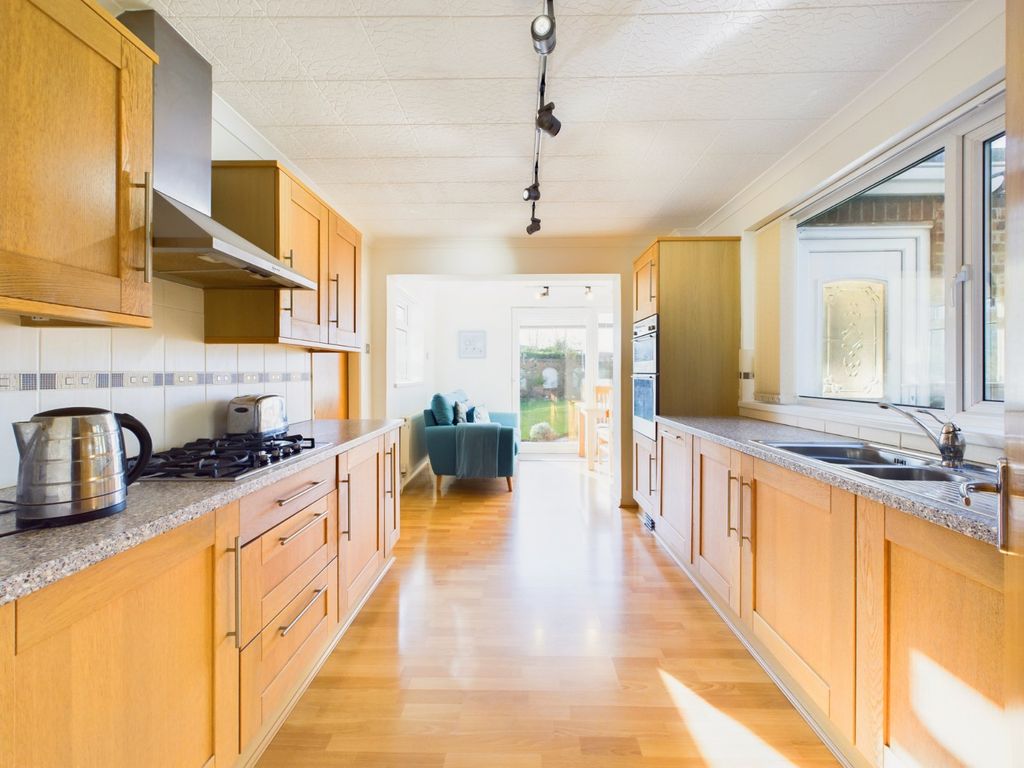 Property photo 2 of 26 Kitchen