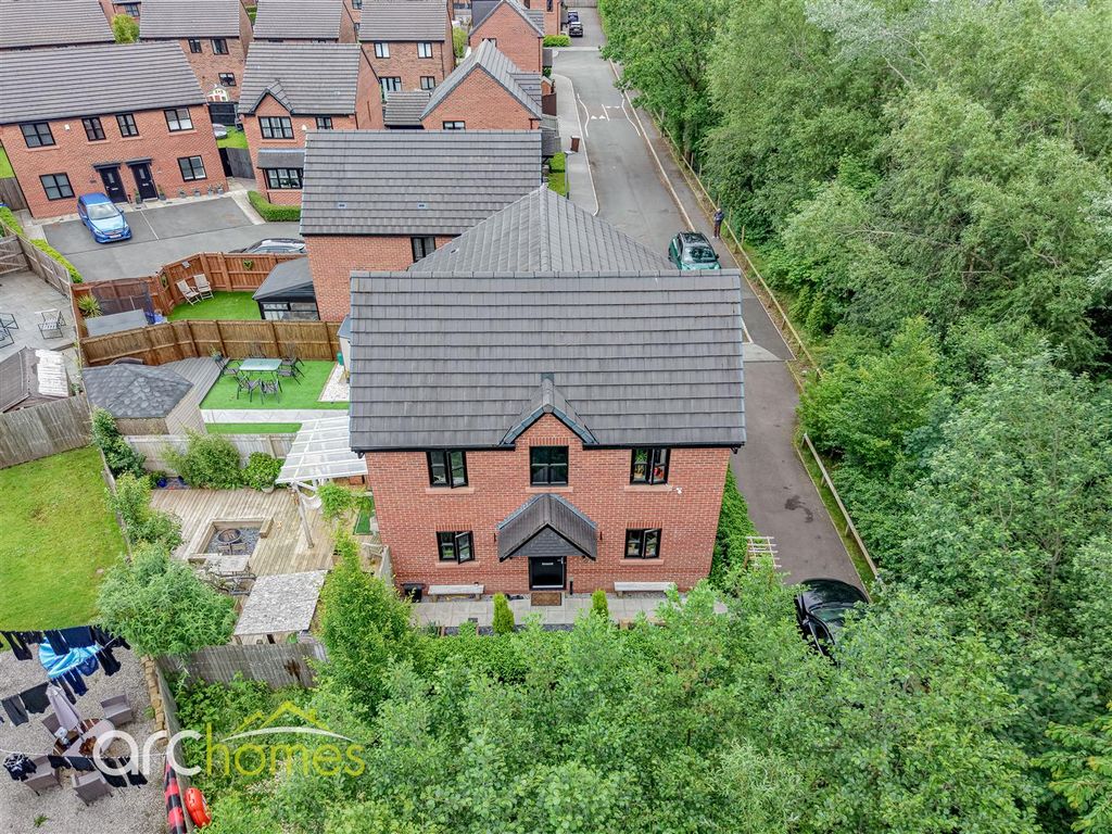 Property photo 1 of 26 Tiverton-1.Jpg
