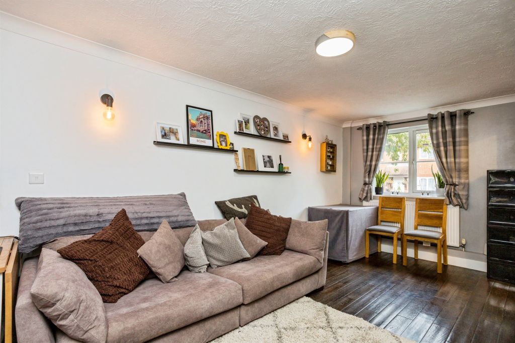 Property photo 3 of 17