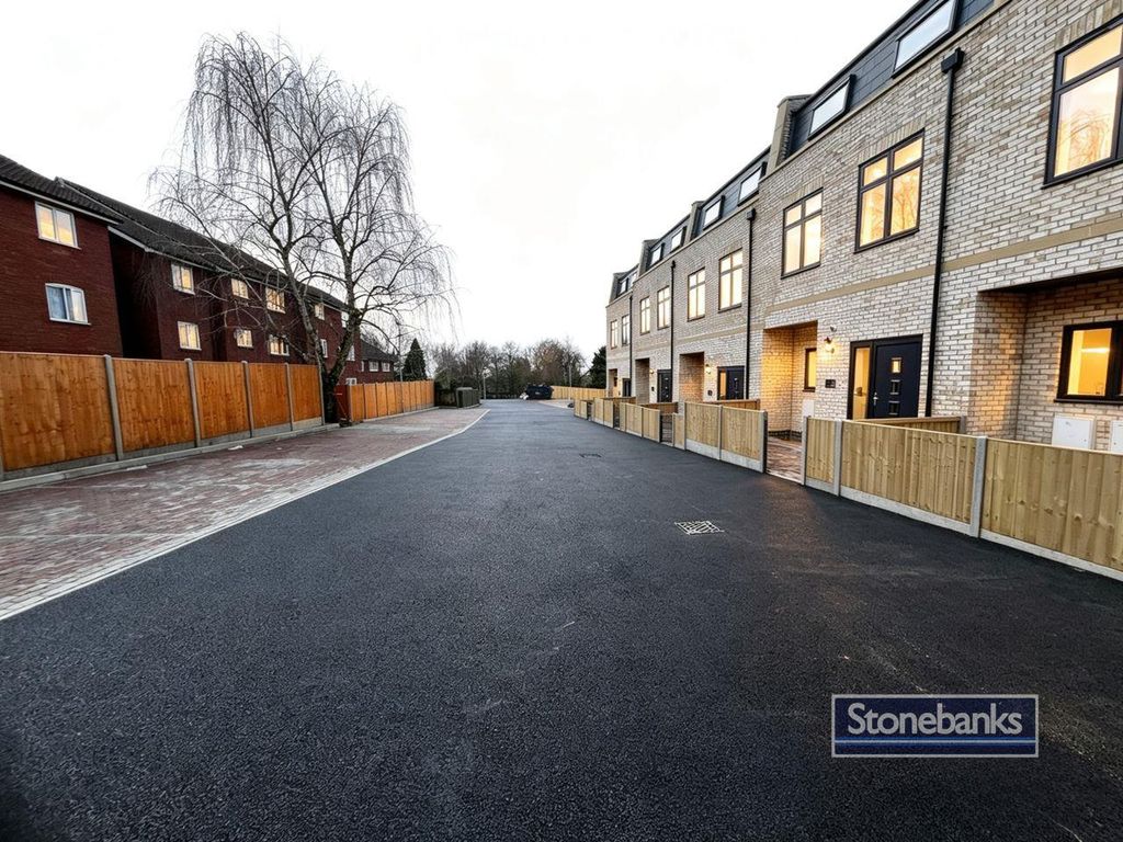 Property photo 1 of 15 7Ca83A43-4c36-4Cad-86d0-5981E332449F.Jpg