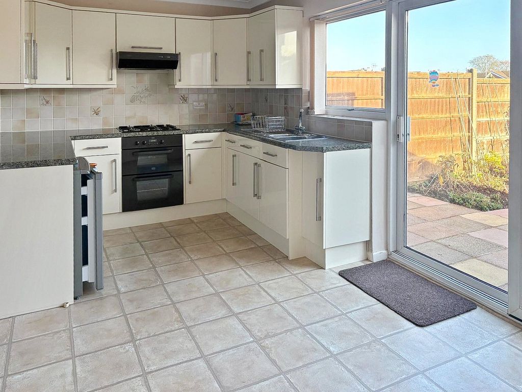 Property photo 2 of 19 Picture No. 13