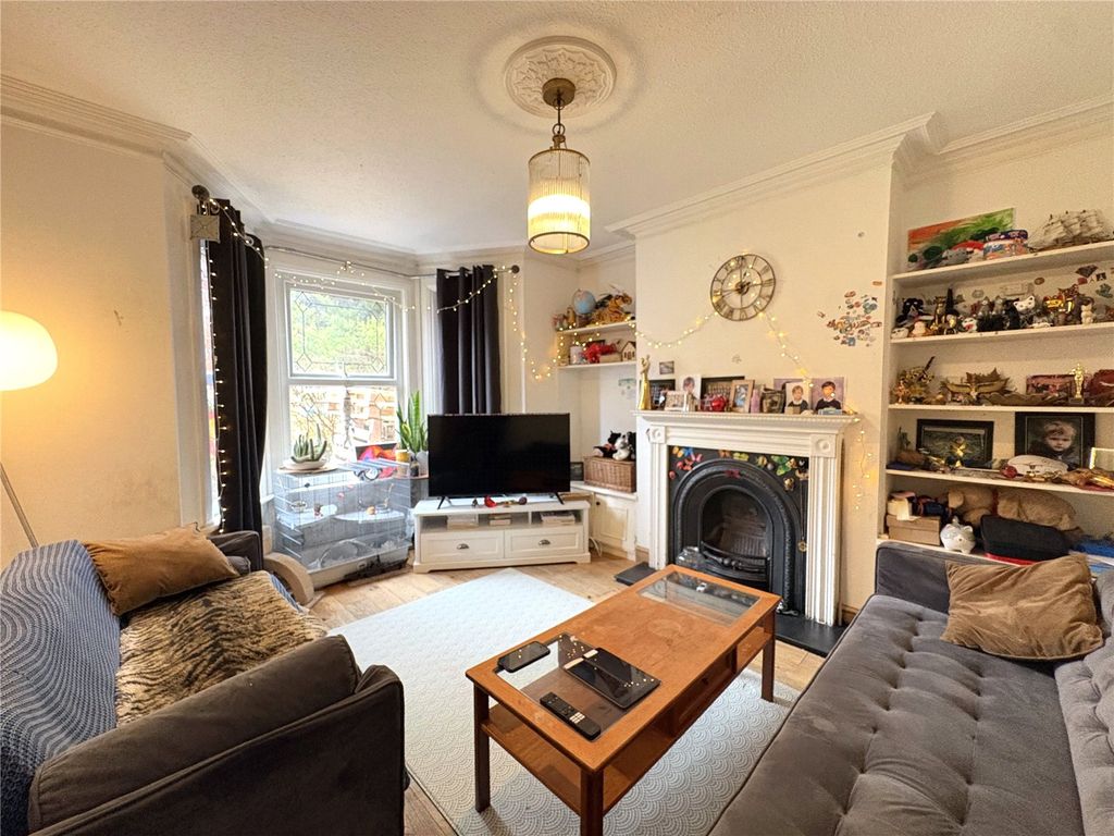 Property photo 2 of 9 Picture No. 17