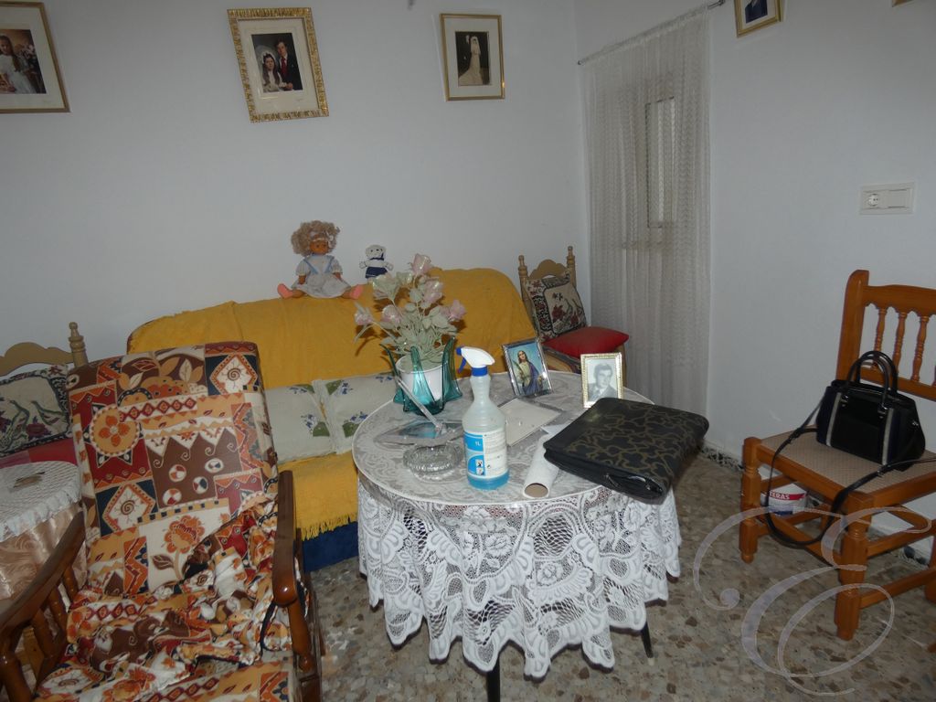 Property photo 2 of 12