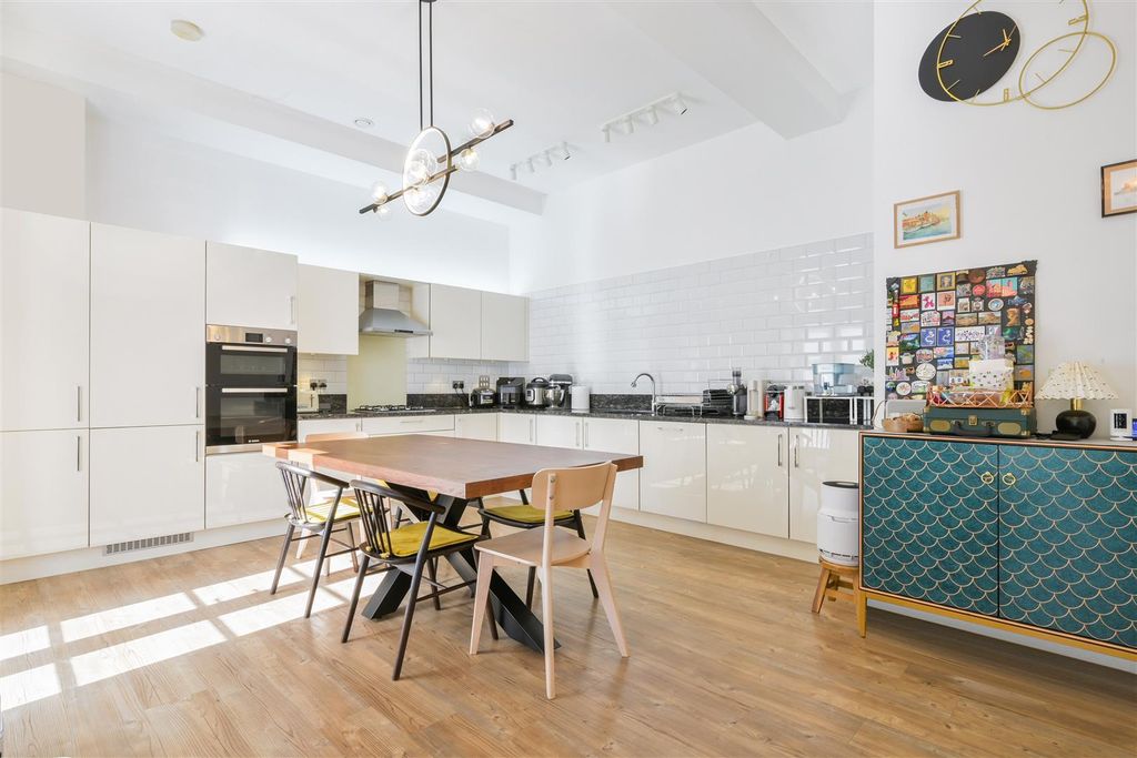 Property photo 3 of 21 Ashford Court (13).Jpg