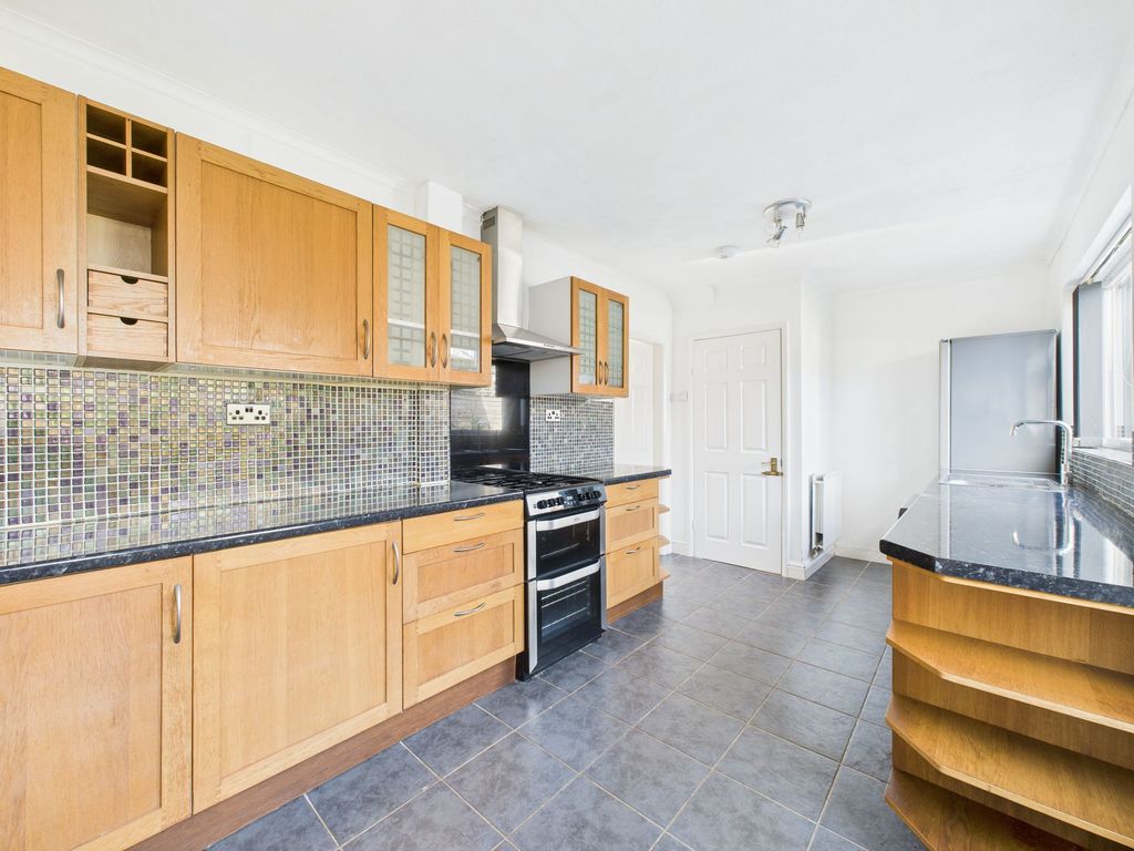 Property photo 3 of 14 Dining/Kitchen