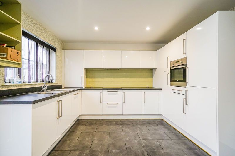 Property photo 3 of 36 Photo 25