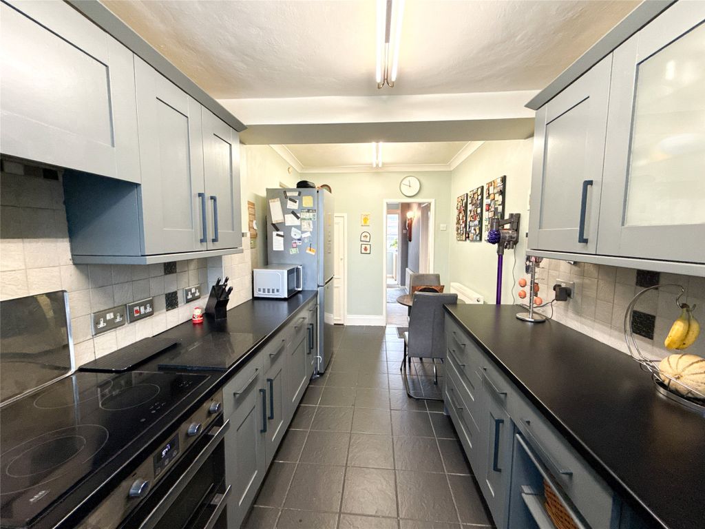 Property photo 2 of 30 Breakfasting Kitchen
