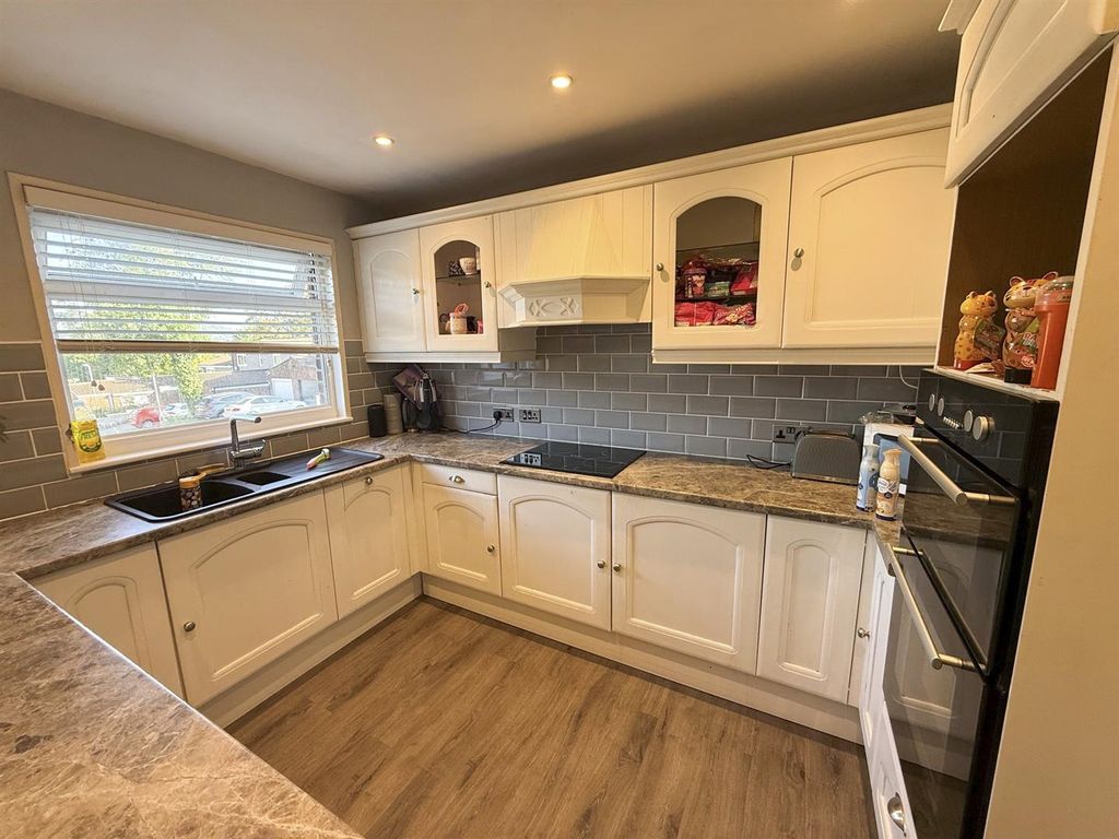 Property photo 2 of 9 K2.Jpg