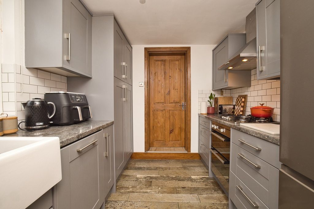 Property photo 3 of 15 Picture 3