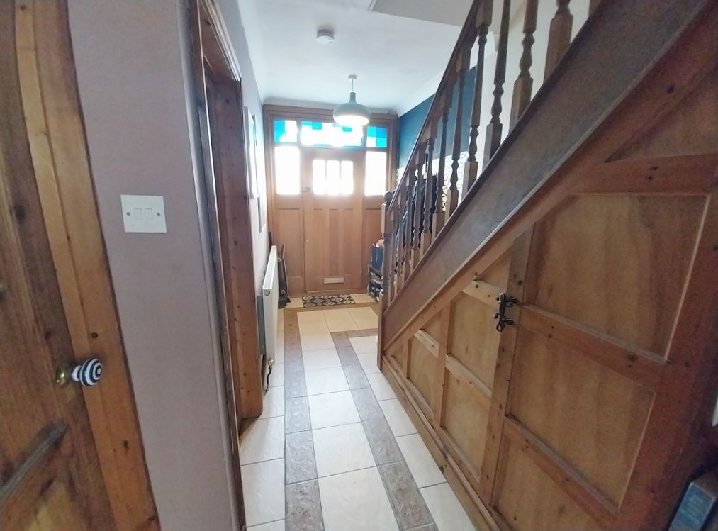 Property photo 2 of 25