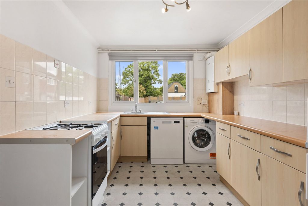 Property photo 3 of 9 Picture No. 21