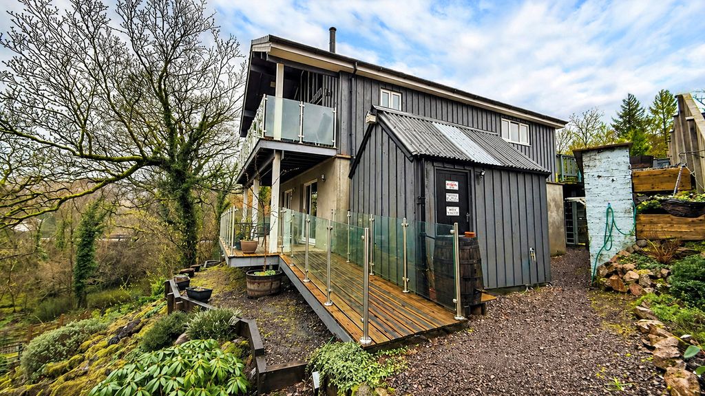 Property photo 3 of 41