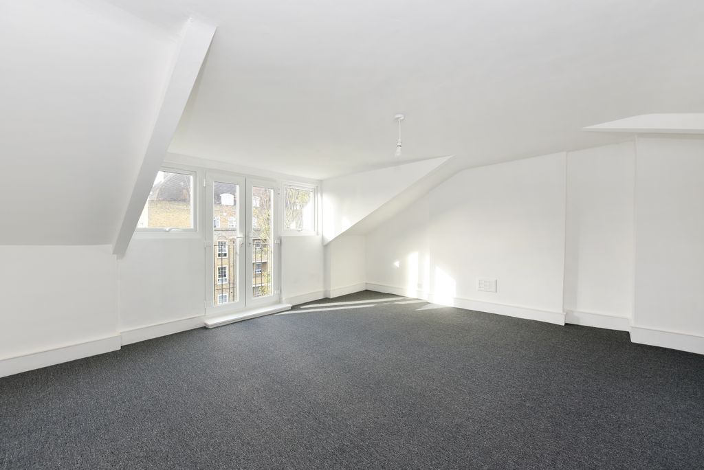 Property photo 3 of 10 34F Ainsworth Road (2)